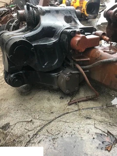 Pakaba - Žemės ūkio technika Massey Ferguson 6480 - RESOR OŚ [CZĘŚCI]: foto 1