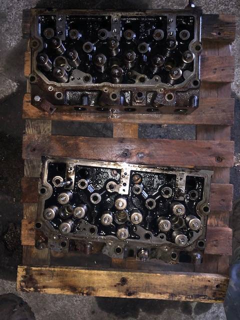 Massey Ferguson - Głowica Cylindrów - Sisu 84CTA-4V - Cilindrų galvutė - Žemės ūkio technika: foto 1 Massey Ferguson - Głowica Cylindrów - Sisu 84CTA-4V - Cilindrų galvutė - Žemės ūkio technika: foto 1