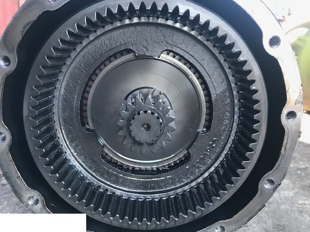 New Holland TM - Zwrotnica - Stupica - Žemės ūkio technika: foto 2 New Holland TM - Zwrotnica - Stupica - Žemės ūkio technika: foto 2