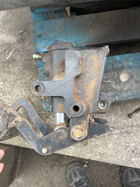 Pompa hamulcowa john deere L110195 - Stabdžių dalys - Žemės ūkio technika: foto 4 Pompa hamulcowa john deere L110195 - Stabdžių dalys - Žemės ūkio technika: foto 4