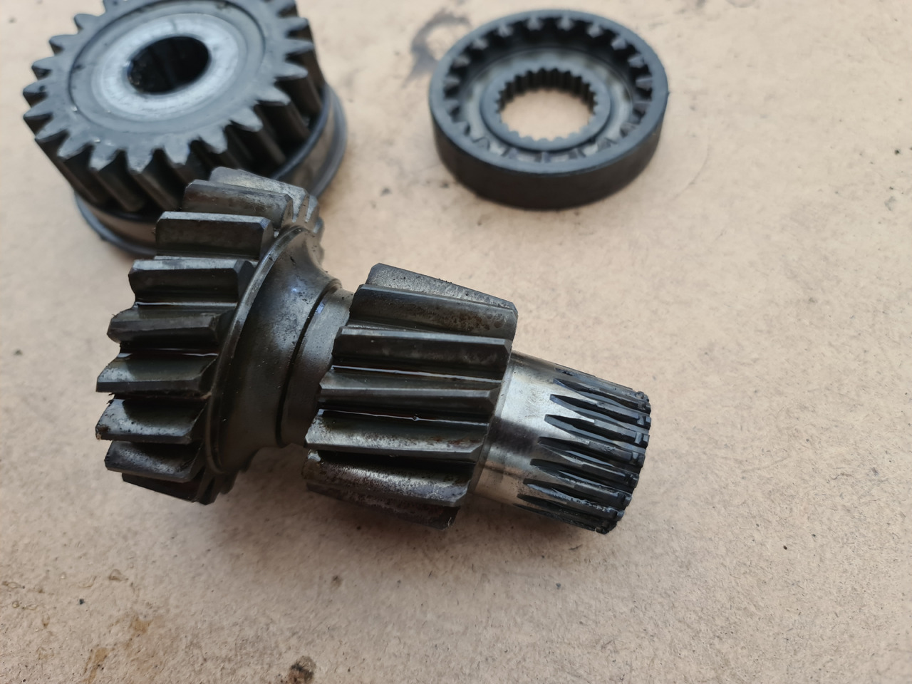 SAME Explorer II 2 CZĘŚCI Tryby Docisk Łożysko - Sankaba ir dalys - Žemės ūkio technika: foto 3 SAME Explorer II 2 CZĘŚCI Tryby Docisk Łożysko - Sankaba ir dalys - Žemės ūkio technika: foto 3