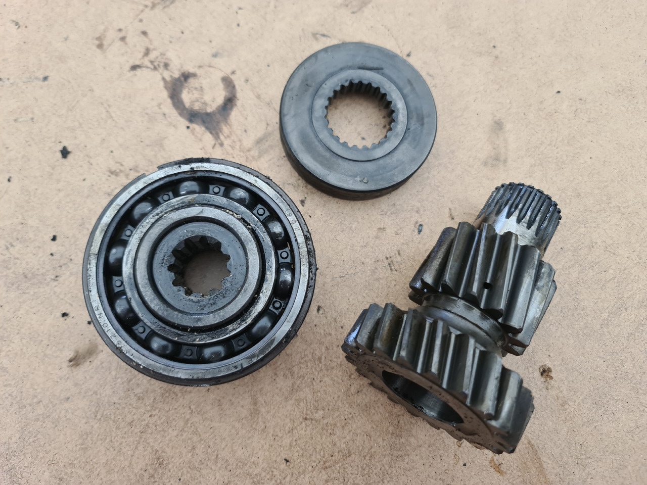 SAME Explorer II 2 CZĘŚCI Tryby Docisk Łożysko - Sankaba ir dalys - Žemės ūkio technika: foto 5 SAME Explorer II 2 CZĘŚCI Tryby Docisk Łożysko - Sankaba ir dalys - Žemės ūkio technika: foto 5