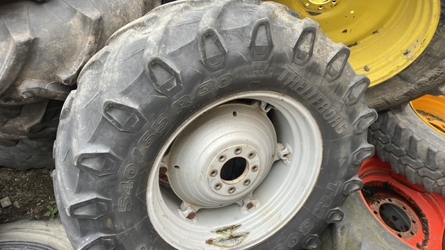 Same Rubin Lamborgini koła felgi 540/65R30 - Ratlankis - Žemės ūkio technika: foto 4 Same Rubin Lamborgini koła felgi 540/65R30 - Ratlankis - Žemės ūkio technika: foto 4