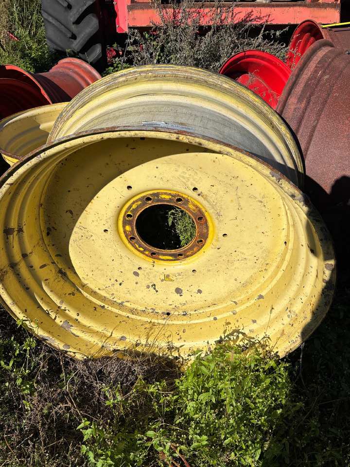 Titan DWW18LX38 John Deere AL170041 Felga 18 x 38 - Ratlankis - Žemės ūkio technika: foto 1 Titan DWW18LX38 John Deere AL170041 Felga 18 x 38 - Ratlankis - Žemės ūkio technika: foto 1