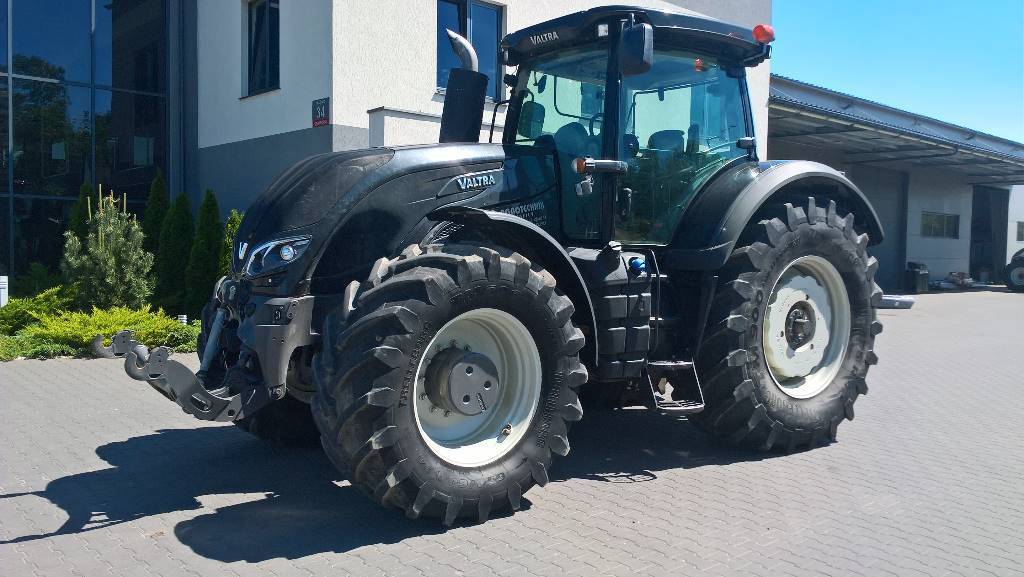 Valtra s294 - Felgi - Ratlankis - Žemės ūkio technika: foto 1 Valtra s294 - Felgi - Ratlankis - Žemės ūkio technika: foto 1