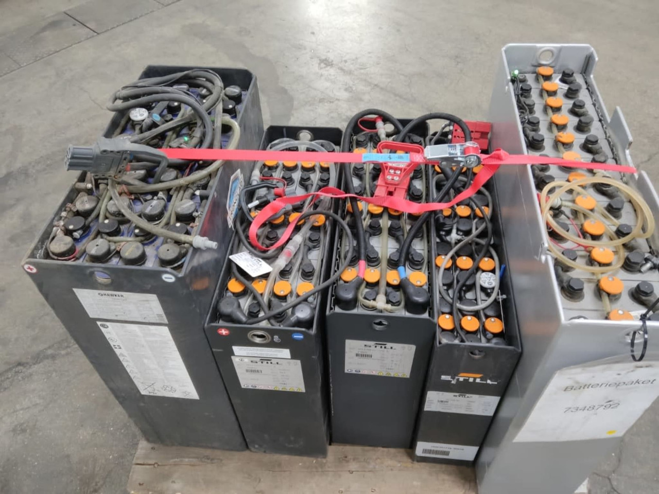 Battery Package 5x Batteries - Akumuliatorius - Krovimo technika: foto 4 Battery Package 5x Batteries - Akumuliatorius - Krovimo technika: foto 4