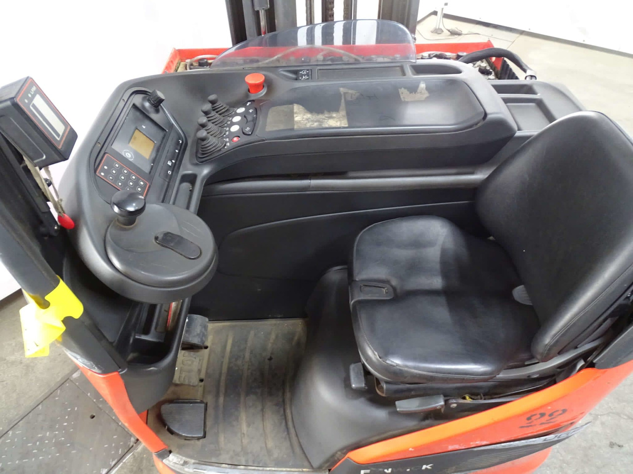 Linde R14-01 - Krautuvas su šakėmis: foto 4 Linde R14-01 - Krautuvas su šakėmis: foto 4
