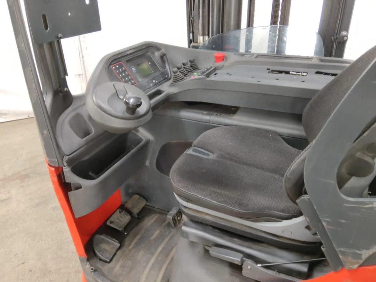 Linde R14 - Krautuvas su šakėmis: foto 5 Linde R14 - Krautuvas su šakėmis: foto 5