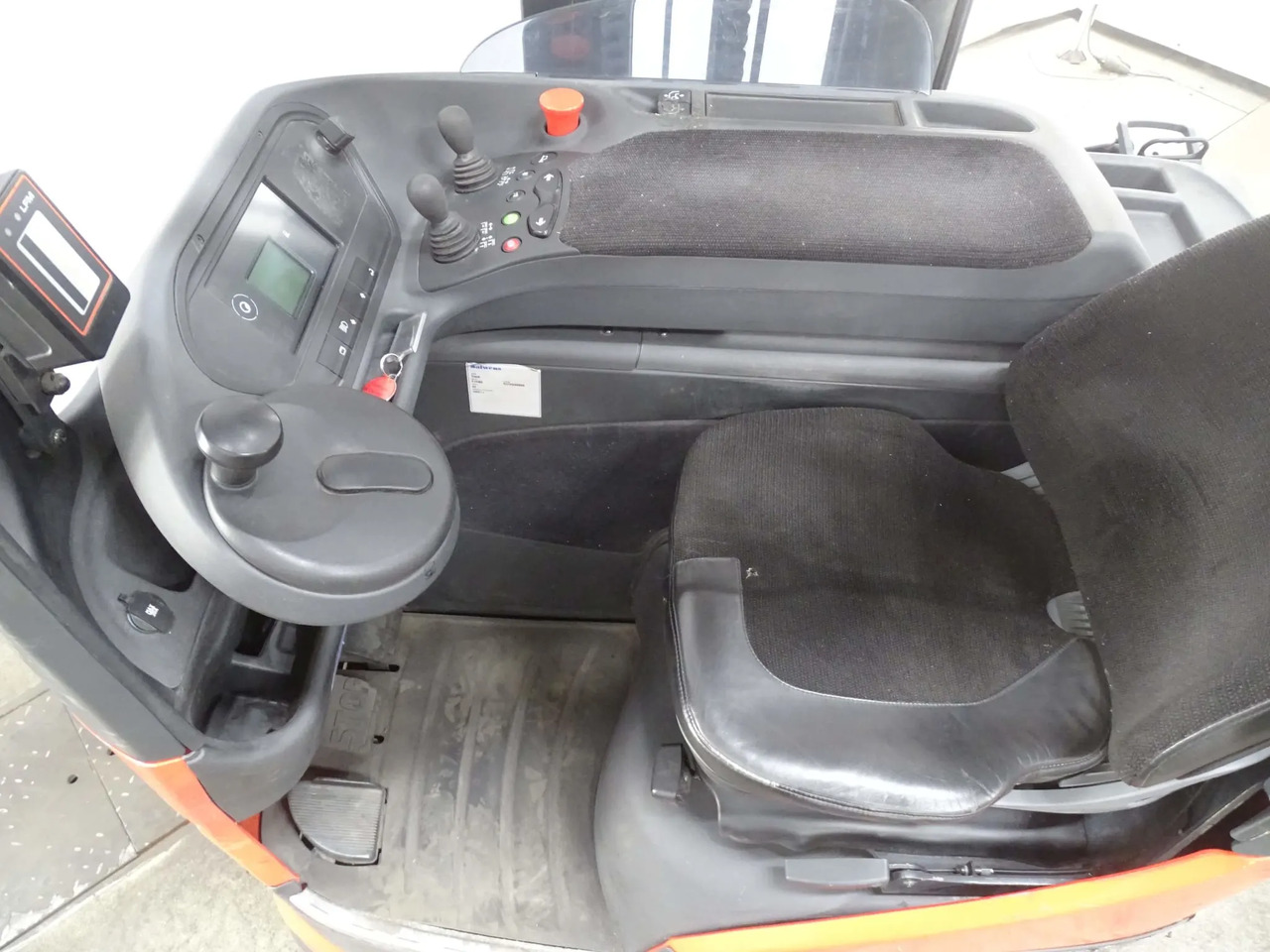 Linde R14HD-01 - Krautuvas su šakėmis: foto 4 Linde R14HD-01 - Krautuvas su šakėmis: foto 4