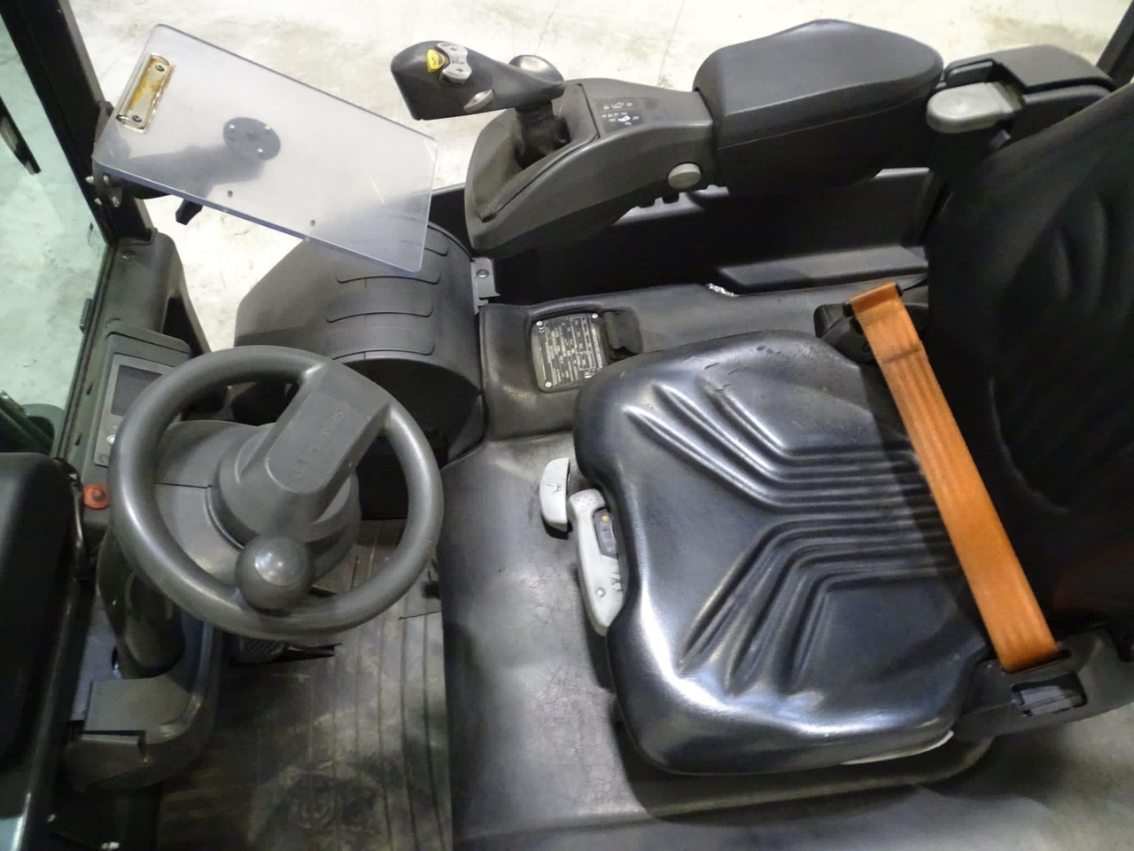 Mitsubishi AG2N1L20Q - Elektrinis krautuvas: foto 4 Mitsubishi AG2N1L20Q - Elektrinis krautuvas: foto 4
