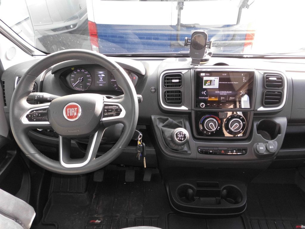 Carado T 459 Edition15 Solar, WR, RFK, SAT/TV uvm.+++ - Pusiau integruotas kemperis: foto 4 Carado T 459 Edition15 Solar, WR, RFK, SAT/TV uvm.+++ - Pusiau integruotas kemperis: foto 4