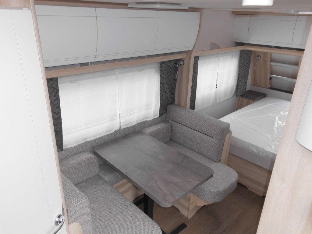 Hobby De Luxe 460 SFf 2025 AUTARK FBH 1500kg. +++ Hobby De Luxe 460 SFf mit Extras, Lagerabverkauf - Prikabinamas namelis: foto 5 Hobby De Luxe 460 SFf 2025 AUTARK FBH 1500kg. +++ Hobby De Luxe 460 SFf mit Extras, Lagerabverkauf - Prikabinamas namelis: foto 5