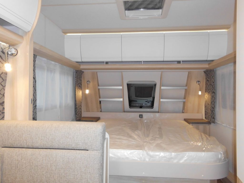 Hobby De Luxe 460 SFf 2025 AUTARK FBH 1500kg. +++ Hobby De Luxe 460 SFf mit Extras, Lagerabverkauf - Prikabinamas namelis: foto 1 Hobby De Luxe 460 SFf 2025 AUTARK FBH 1500kg. +++ Hobby De Luxe 460 SFf mit Extras, Lagerabverkauf - Prikabinamas namelis: foto 1