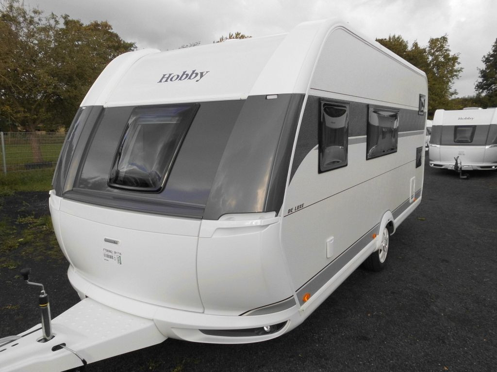 Hobby De Luxe 490 KMF 2026 GARAGE AUTARK 1800kg.+++ - Prikabinamas namelis: foto 5 Hobby De Luxe 490 KMF 2026 GARAGE AUTARK 1800kg.+++ - Prikabinamas namelis: foto 5