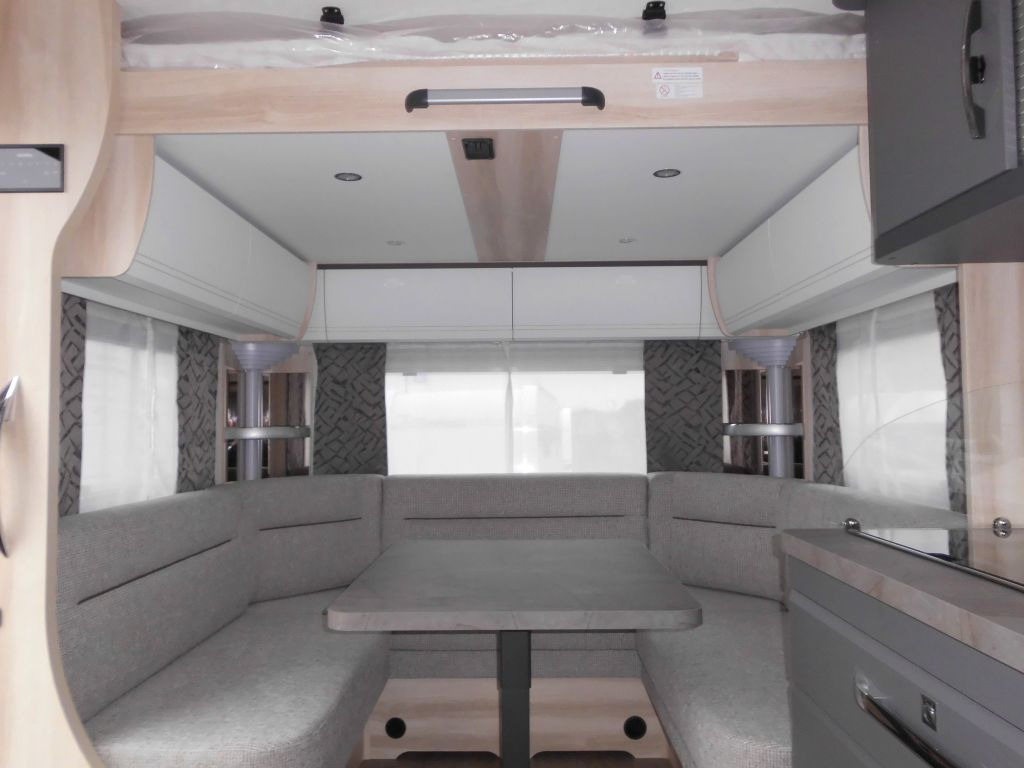 Hobby De Luxe 515 UHL mit Extras, Lagerabverkauf! - Prikabinamas namelis: foto 1 Hobby De Luxe 515 UHL mit Extras, Lagerabverkauf! - Prikabinamas namelis: foto 1