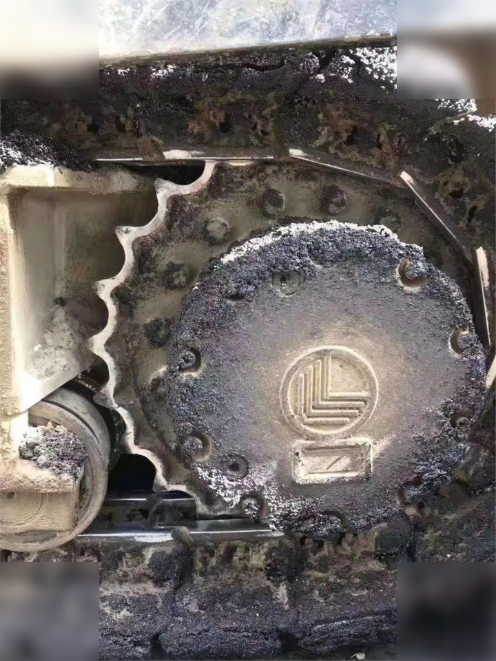 2010 CATERPILLAR AP-755 - Asfalto klotuvas: foto 4 2010 CATERPILLAR AP-755 - Asfalto klotuvas: foto 4