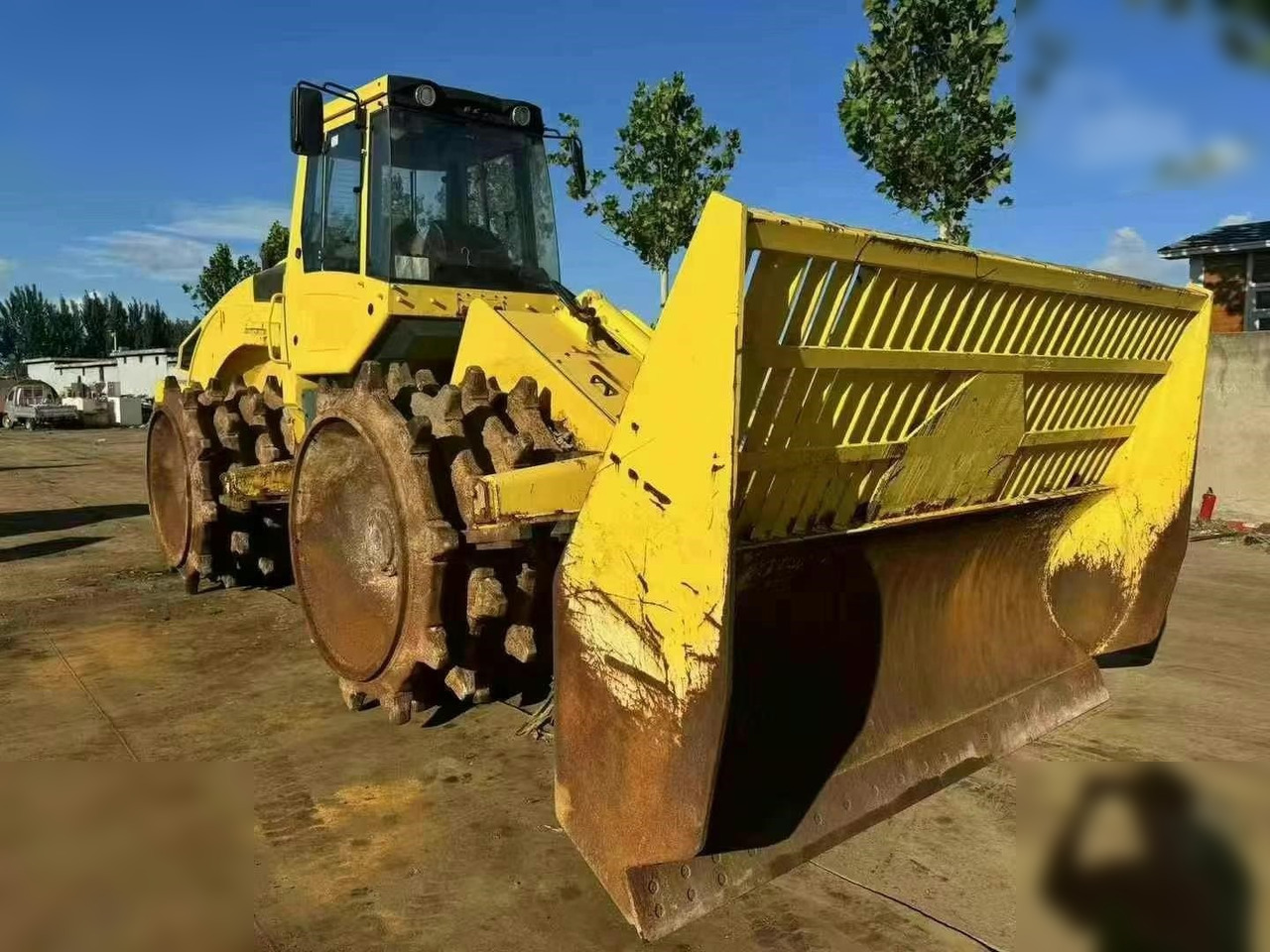 2013 BOMAG BC462RB - Kompaktorius: foto 1 2013 BOMAG BC462RB - Kompaktorius: foto 1
