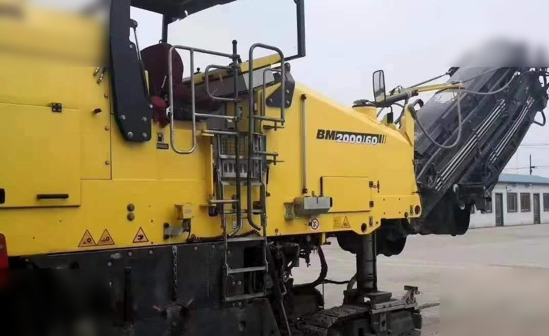 2015 BOMAG BM2000/60-2 - Asfalto freza: foto 1 2015 BOMAG BM2000/60-2 - Asfalto freza: foto 1