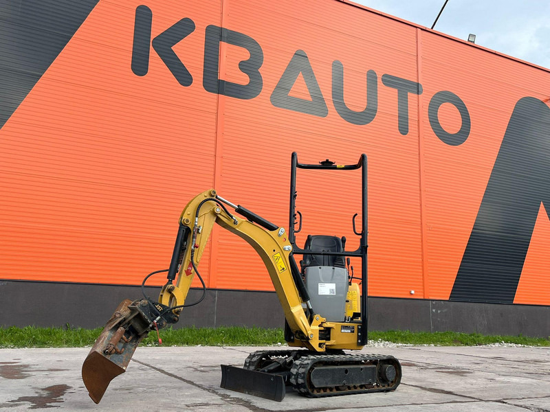 Caterpillar 300.9 D TILT / 3 BUCKETS - Mini ekskavatorius: foto 1 Caterpillar 300.9 D TILT / 3 BUCKETS - Mini ekskavatorius: foto 1