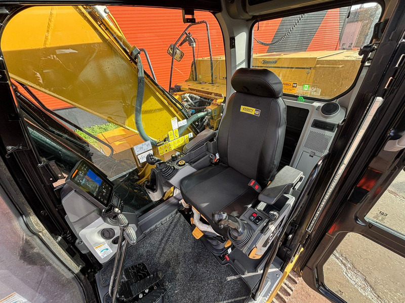 Vikšrinis ekskavatorius Caterpillar 320 ROTOTILT / CENTRAL LUBRICATION / AC / 2 BUCKETS: foto 19