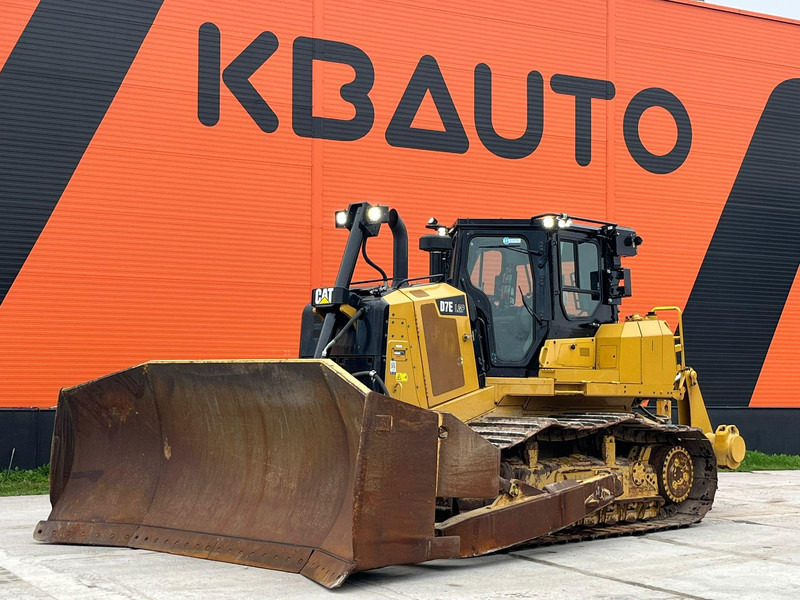 Caterpillar D7E LGP RIPPER / AC - Buldozeris: foto 1 Caterpillar D7E LGP RIPPER / AC - Buldozeris: foto 1