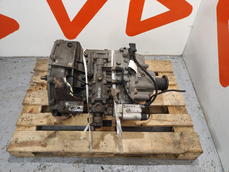 Iveco ZF 6S700TO GEARBOX - Pavarų dėžė - Sunkvežimis: foto 3 Iveco ZF 6S700TO GEARBOX - Pavarų dėžė - Sunkvežimis: foto 3