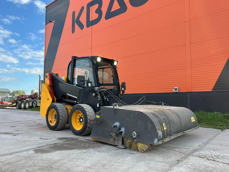 JCB 155 T4 BUCKET & BRUSH - Ratinis krautuvas: foto 5 JCB 155 T4 BUCKET & BRUSH - Ratinis krautuvas: foto 5