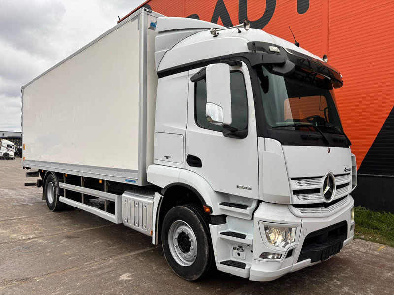 Mercedes-Benz Actros 1832 4x2 BOX L=7782 mm - Furgonas sunkvežimis: foto 3 Mercedes-Benz Actros 1832 4x2 BOX L=7782 mm - Furgonas sunkvežimis: foto 3