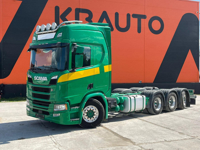 Scania R500 8x4*4 9 TON FRONT AXLE / PTO / RETARDER / CHASSIS L=7420 mm - Važiuoklės sunkvežimis: foto 1 Scania R500 8x4*4 9 TON FRONT AXLE / PTO / RETARDER / CHASSIS L=7420 mm - Važiuoklės sunkvežimis: foto 1