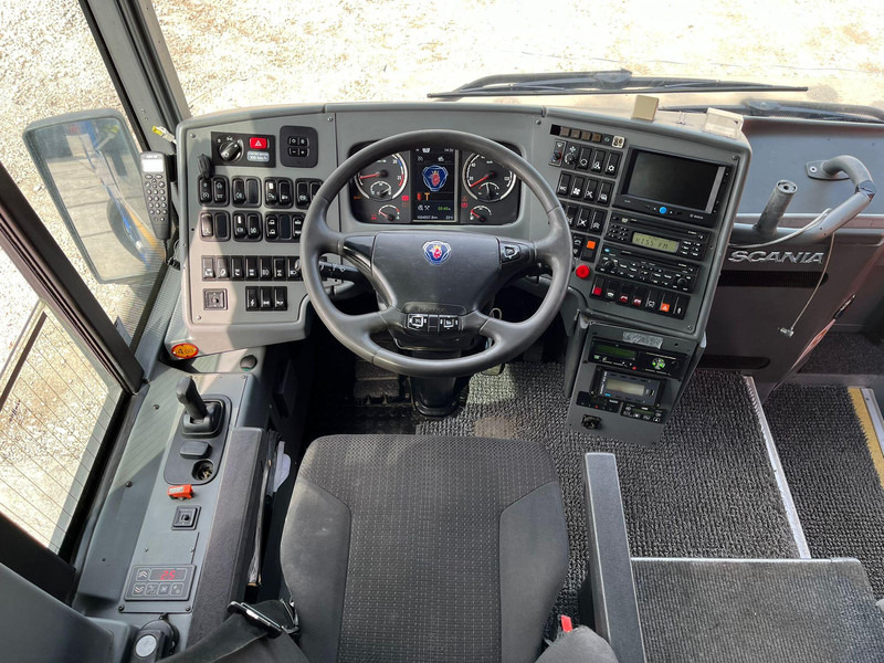 Interior photo 1: Priemiestinis autobusas Van Hool Scania K 400 T 9 6x2*4 WC / AC / WEBASTO / FRIDGE / LUGGAGE BOX WITH LIFT / WHEELCHAIR LIFT