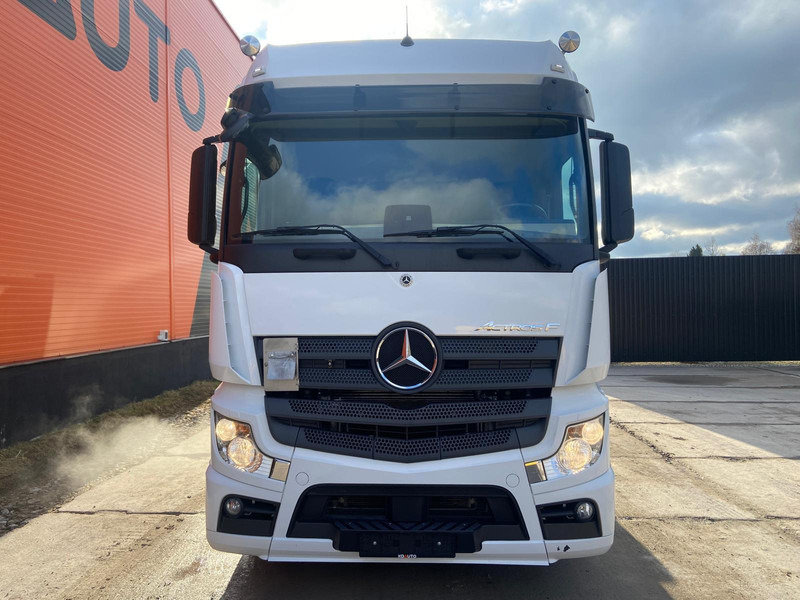 Mercedes-Benz Actros F 2553 6x2 BIG SPACE - Vilkikas: foto 3 Mercedes-Benz Actros F 2553 6x2 BIG SPACE - Vilkikas: foto 3