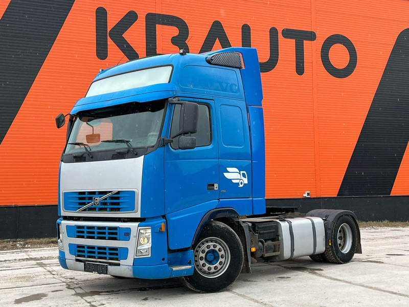 Volvo FH 400 4x2 GLOBE XL - Vilkikas: foto 1 Volvo FH 400 4x2 GLOBE XL - Vilkikas: foto 1