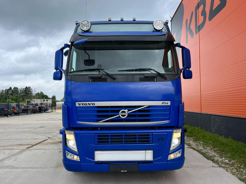 Volvo FH 540 8x4 PALFINGER PK110002 / RETARDER - Vilkikas: foto 3 Volvo FH 540 8x4 PALFINGER PK110002 / RETARDER - Vilkikas: foto 3