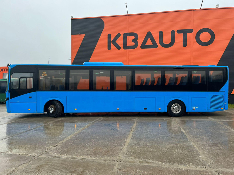 Volvo B7RLE 8900 4x2 48 SEATS + 28 STANDING / AC / AUXILIARY HEATER / WHEELCHAIR RAMP - Priemiestinis autobusas: foto 4 Volvo B7RLE 8900 4x2 48 SEATS + 28 STANDING / AC / AUXILIARY HEATER / WHEELCHAIR RAMP - Priemiestinis autobusas: foto 4