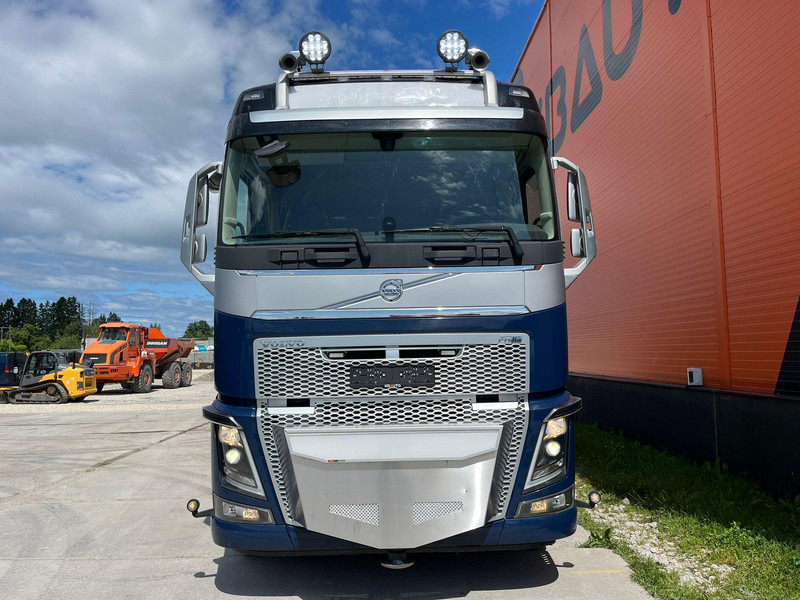Volvo FH 16 650 8x2*6 HMF 6020K-RC + JIB / PLATFORM L=6344 mm - Platforminis/ Bortinis sunkvežimis, Sunkvežimis su kranu: foto 3 Volvo FH 16 650 8x2*6 HMF 6020K-RC + JIB / PLATFORM L=6344 mm - Platforminis/ Bortinis sunkvežimis, Sunkvežimis su kranu: foto 3