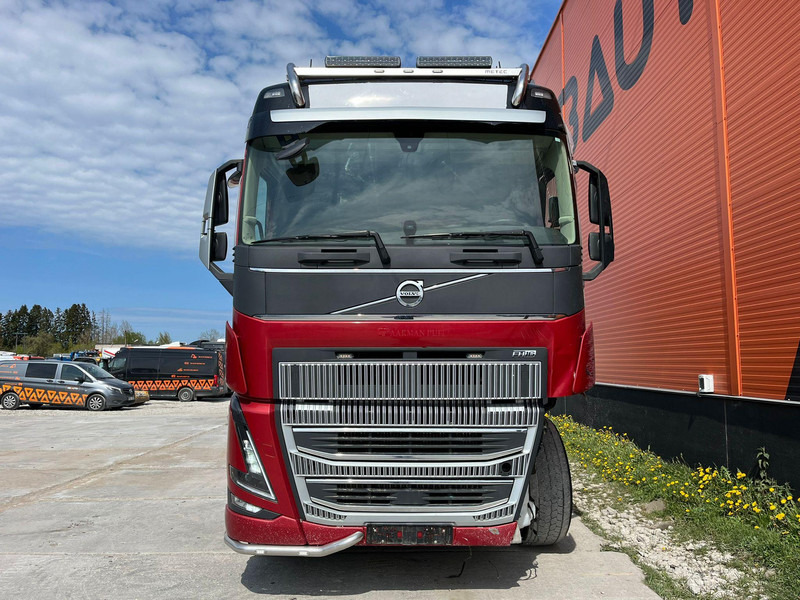 Volvo FH 16 750 8x4/4 DAMAGED ! - Miškovežis, Sunkvežimis su kranu: foto 3 Volvo FH 16 750 8x4/4 DAMAGED ! - Miškovežis, Sunkvežimis su kranu: foto 3