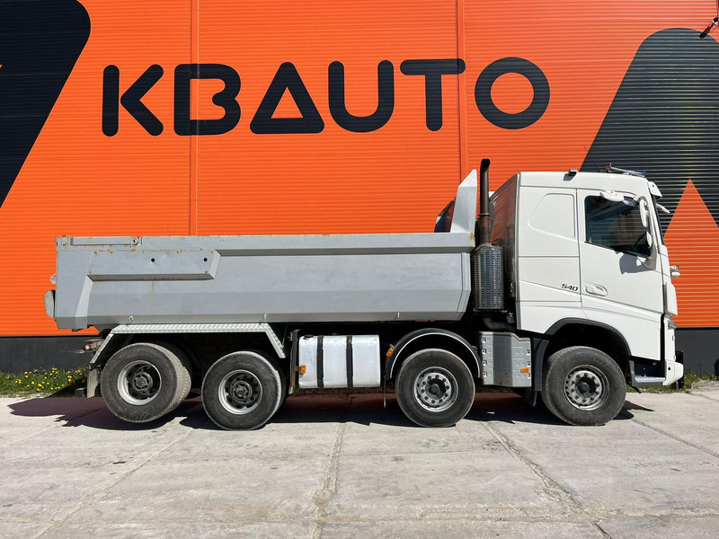 Volvo FH 540 8x4 RETARDER / TANDEM AXLE LIFT / BIG AXLES / BOX L=5704 mm - Savivartis sunkvežimis: foto 4 Volvo FH 540 8x4 RETARDER / TANDEM AXLE LIFT / BIG AXLES / BOX L=5704 mm - Savivartis sunkvežimis: foto 4