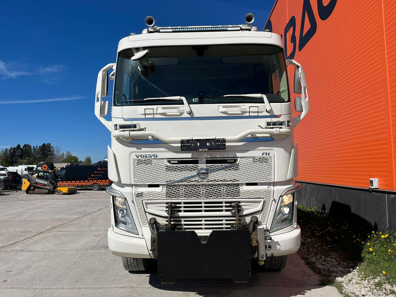 Volvo FH 540 8x4 RETARDER / TANDEM AXLE LIFT / BIG AXLES / BOX L=5704 mm - Savivartis sunkvežimis: foto 3 Volvo FH 540 8x4 RETARDER / TANDEM AXLE LIFT / BIG AXLES / BOX L=5704 mm - Savivartis sunkvežimis: foto 3