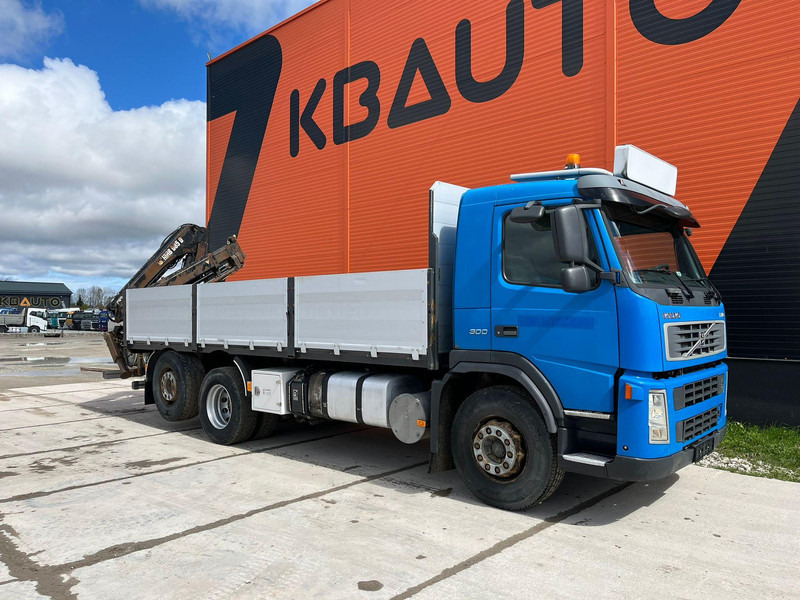 Volvo FM 9 300 6x2*4 HIAB 085D-3 / PLATFORM L=6320 mm - Platforminis/ Bortinis sunkvežimis, Sunkvežimis su kranu: foto 4 Volvo FM 9 300 6x2*4 HIAB 085D-3 / PLATFORM L=6320 mm - Platforminis/ Bortinis sunkvežimis, Sunkvežimis su kranu: foto 4