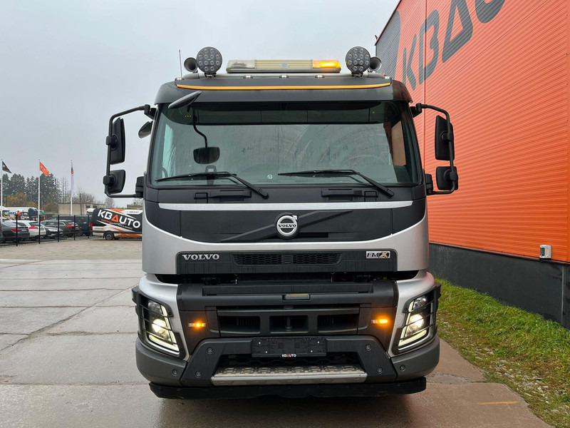 Volvo FMX 500 8x4 SARAKA HR-11 / 10 m3 + CHUTE 10 m / TANDEM AXLE LIFT - Betonvežis: foto 2 Volvo FMX 500 8x4 SARAKA HR-11 / 10 m3 + CHUTE 10 m / TANDEM AXLE LIFT - Betonvežis: foto 2