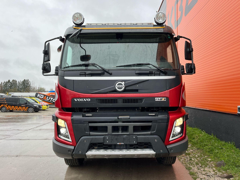 Volvo FMX 540 8x4 RETARDER / TANDEM AXLE LIFT / BIG AXLES / BOX L=5703 mm - Savivartis sunkvežimis: foto 3 Volvo FMX 540 8x4 RETARDER / TANDEM AXLE LIFT / BIG AXLES / BOX L=5703 mm - Savivartis sunkvežimis: foto 3