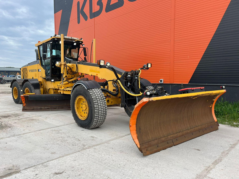 Volvo G946 LEICA 3D / AC / CENTRAL LUBRICATION / FULL REBUILD GEARBOX WITH WARRANTY / NEW CLUTCH - Greideris: foto 3 Volvo G946 LEICA 3D / AC / CENTRAL LUBRICATION / FULL REBUILD GEARBOX WITH WARRANTY / NEW CLUTCH - Greideris: foto 3