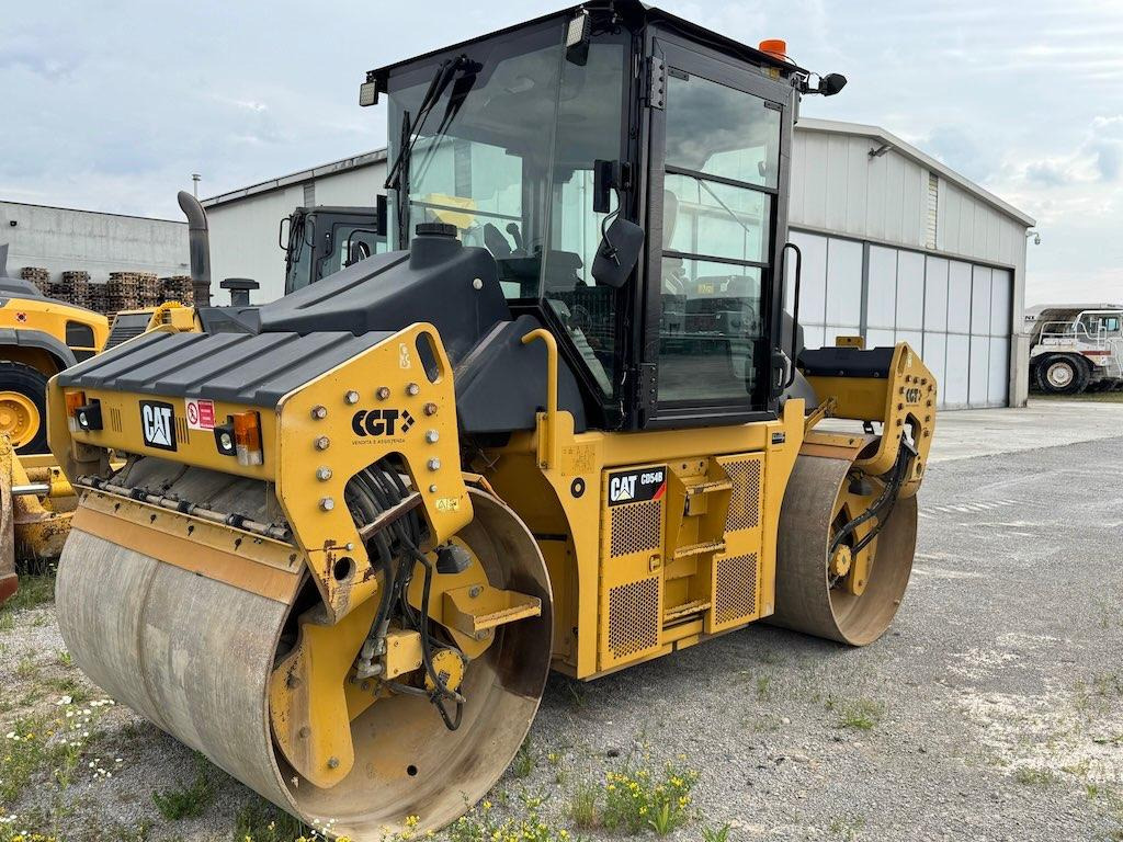 Caterpillar CD54B - Asfalto volus: foto 2 Caterpillar CD54B - Asfalto volus: foto 2