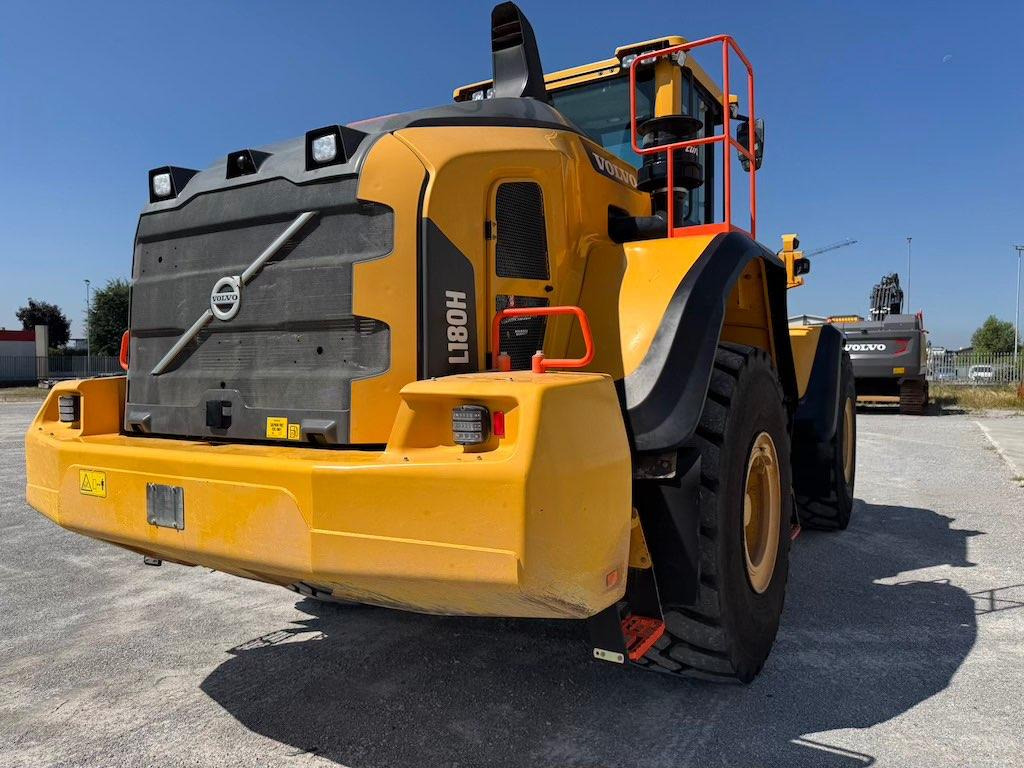 Volvo L180H - Ratinis krautuvas: foto 4 Volvo L180H - Ratinis krautuvas: foto 4