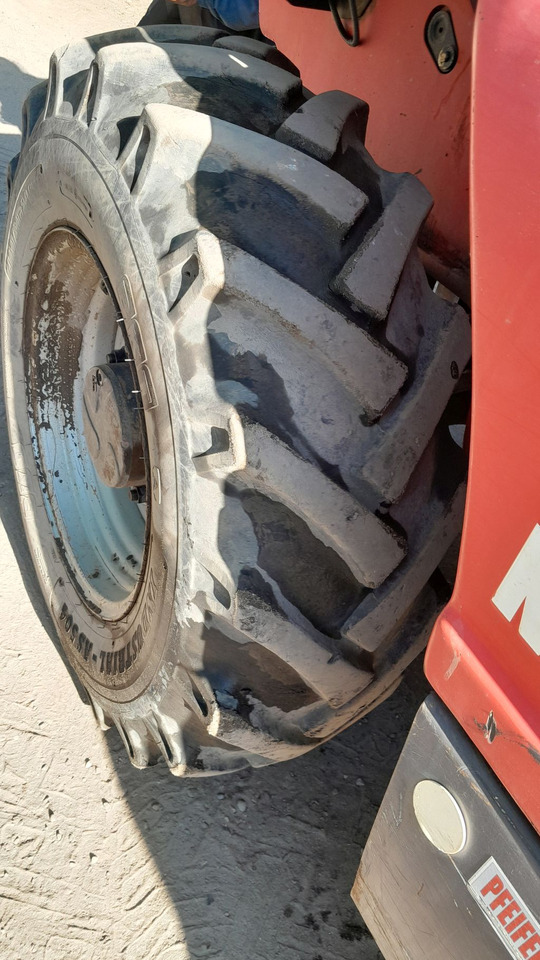 MANITOU MT 1235S - Teleskopinis ratinis krautuvas: foto 5 MANITOU MT 1235S - Teleskopinis ratinis krautuvas: foto 5