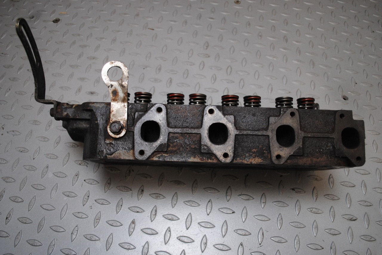 Mitsubishi Cilinderkop Mitsubishi K4A, K4C,K4D,K4E, K4F - Cilindrų galvutė: foto 3 Mitsubishi Cilinderkop Mitsubishi K4A, K4C,K4D,K4E, K4F - Cilindrų galvutė: foto 3
