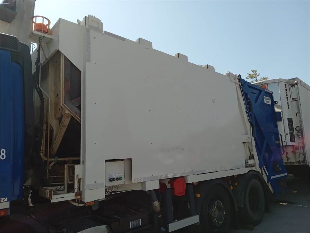 DAF Superstructure garbage truck MOL VDK PUSHER 20m3 - Šiukšliavežis: foto 5 DAF Superstructure garbage truck MOL VDK PUSHER 20m3 - Šiukšliavežis: foto 5