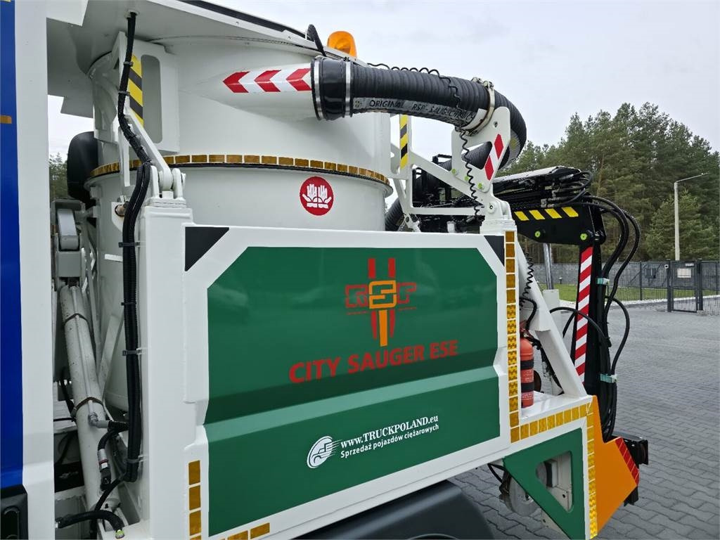 Komunalinė/ Specializuota technika Mitsubishi CANTER odkurzacz koparka ssąca Saugbagger CITY SAU: foto 14