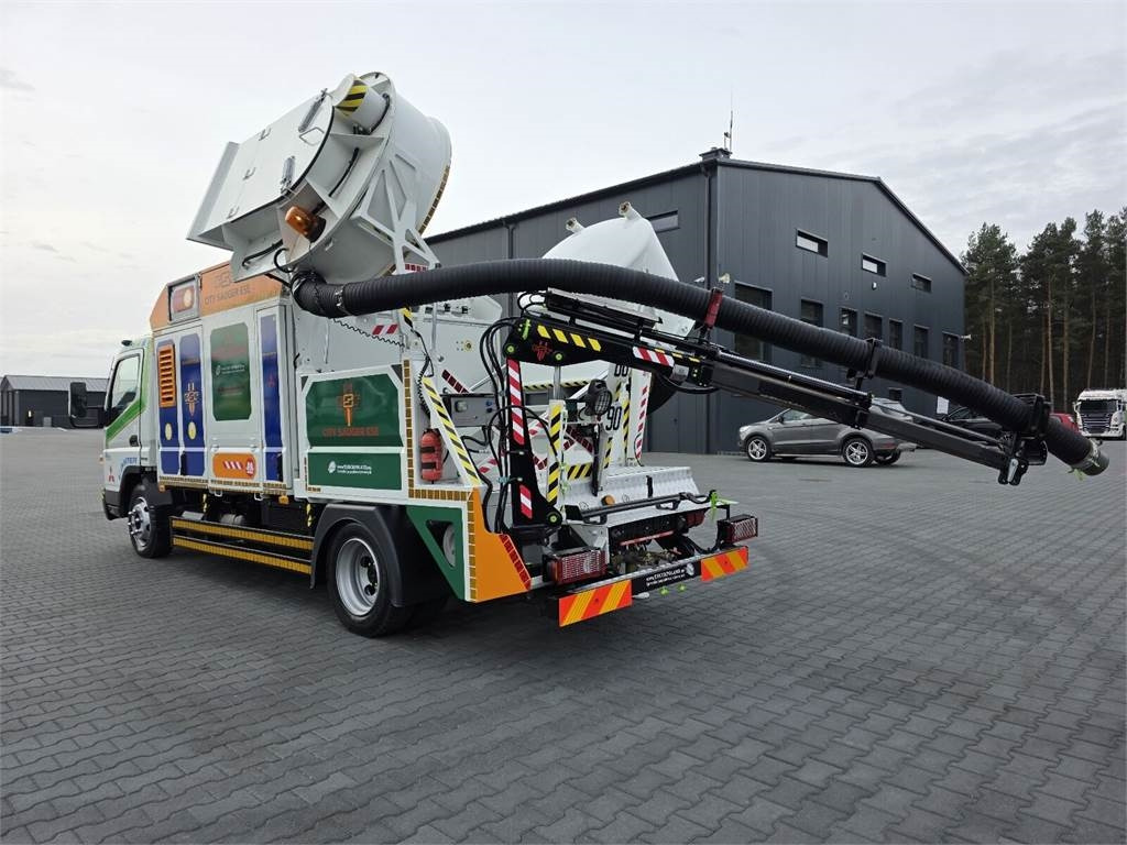 Komunalinė/ Specializuota technika Mitsubishi CANTER odkurzacz koparka ssąca Saugbagger CITY SAU: foto 35
