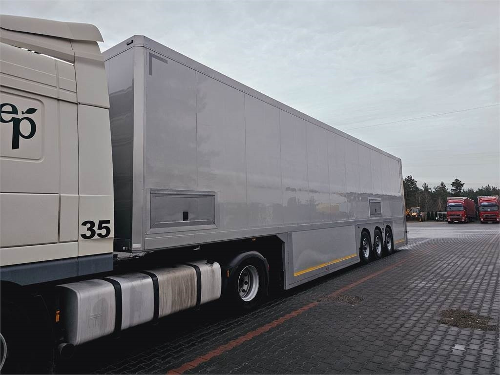Langendorf DOUBLE LOADING FOR MOTOR COSMETICS Flexliner Inloa - Refrižeratorius puspriekabė: foto 2 Langendorf DOUBLE LOADING FOR MOTOR COSMETICS Flexliner Inloa - Refrižeratorius puspriekabė: foto 2